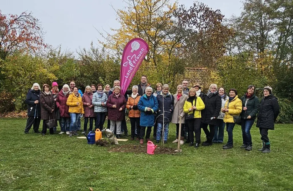 Baumpflanzaktion Mit Gemeinde 2025