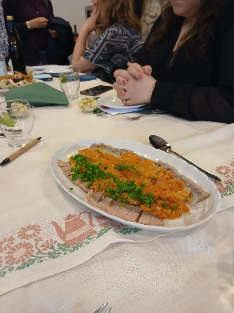 Litauischer Fisch mit Topping