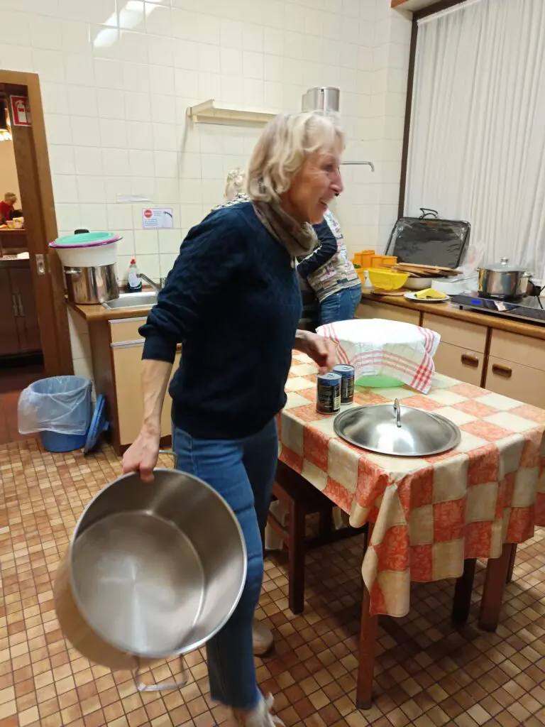 0e9a0827 8979 47eb B31a 8cf0cf7d0b32