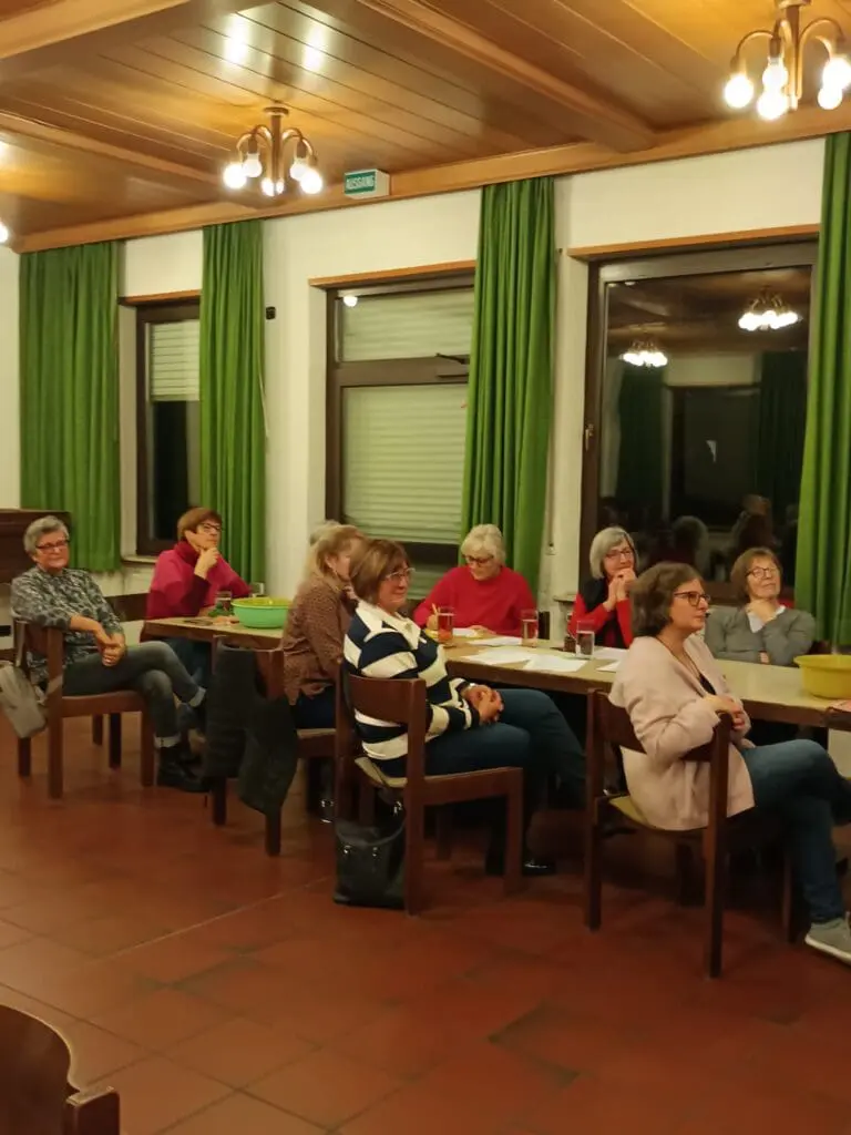 49893ff4 E3f7 4fb8 B8c8 37d3141c1d33