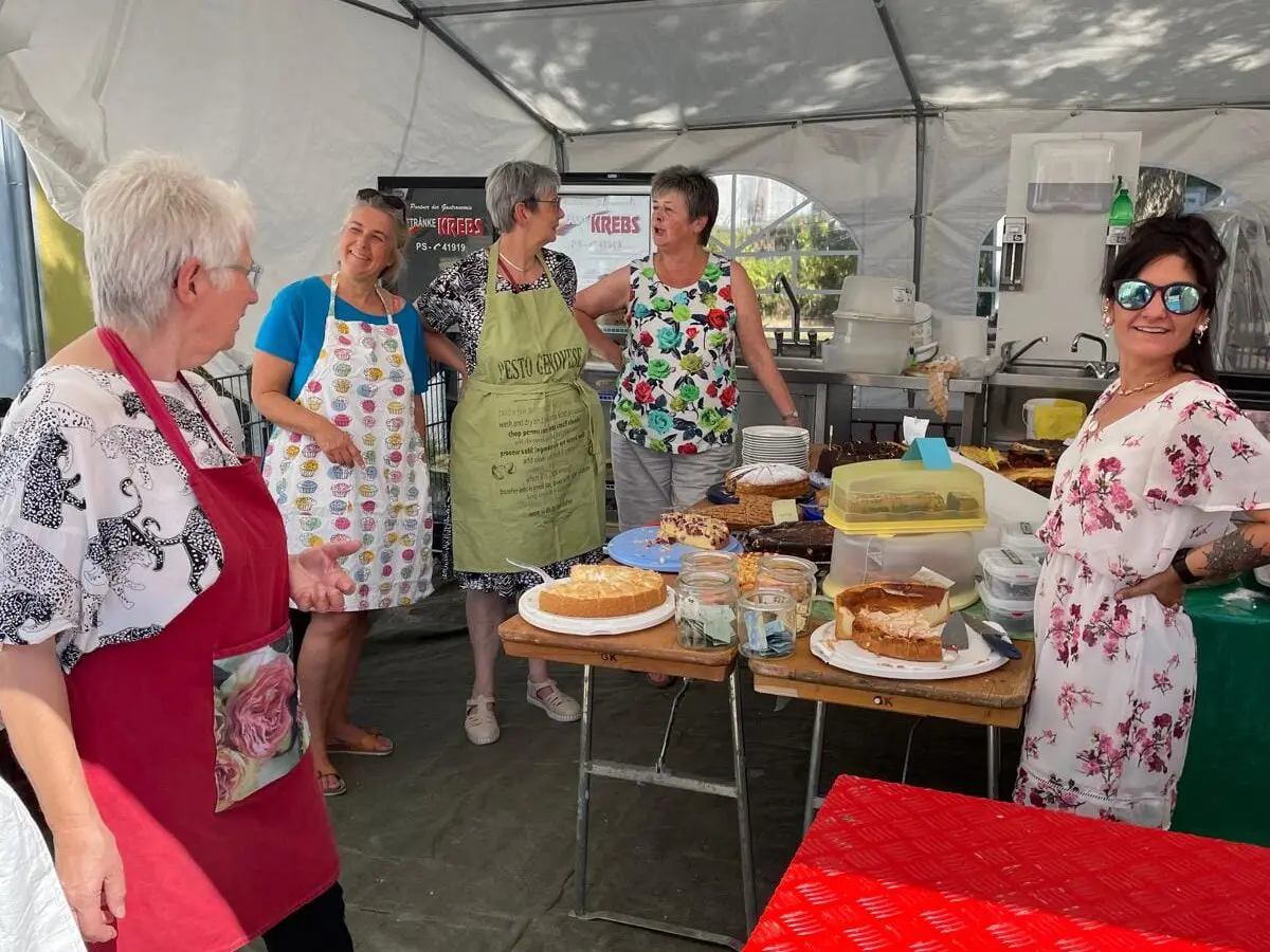 PHOTO Kuchenverkauf